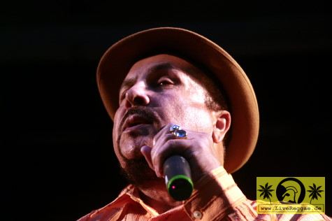 Dennis Alcapone (Jam) with Soulffod International 13. Reggae Jam Festival - Bersenbrueck 11. August 2007 (8).JPG